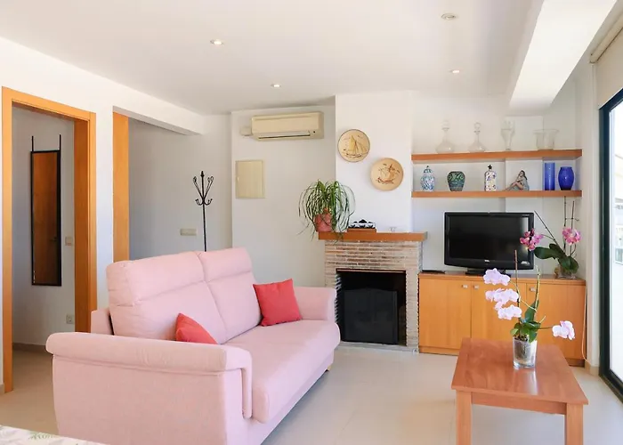Lets Holidays Apartment Can Telm